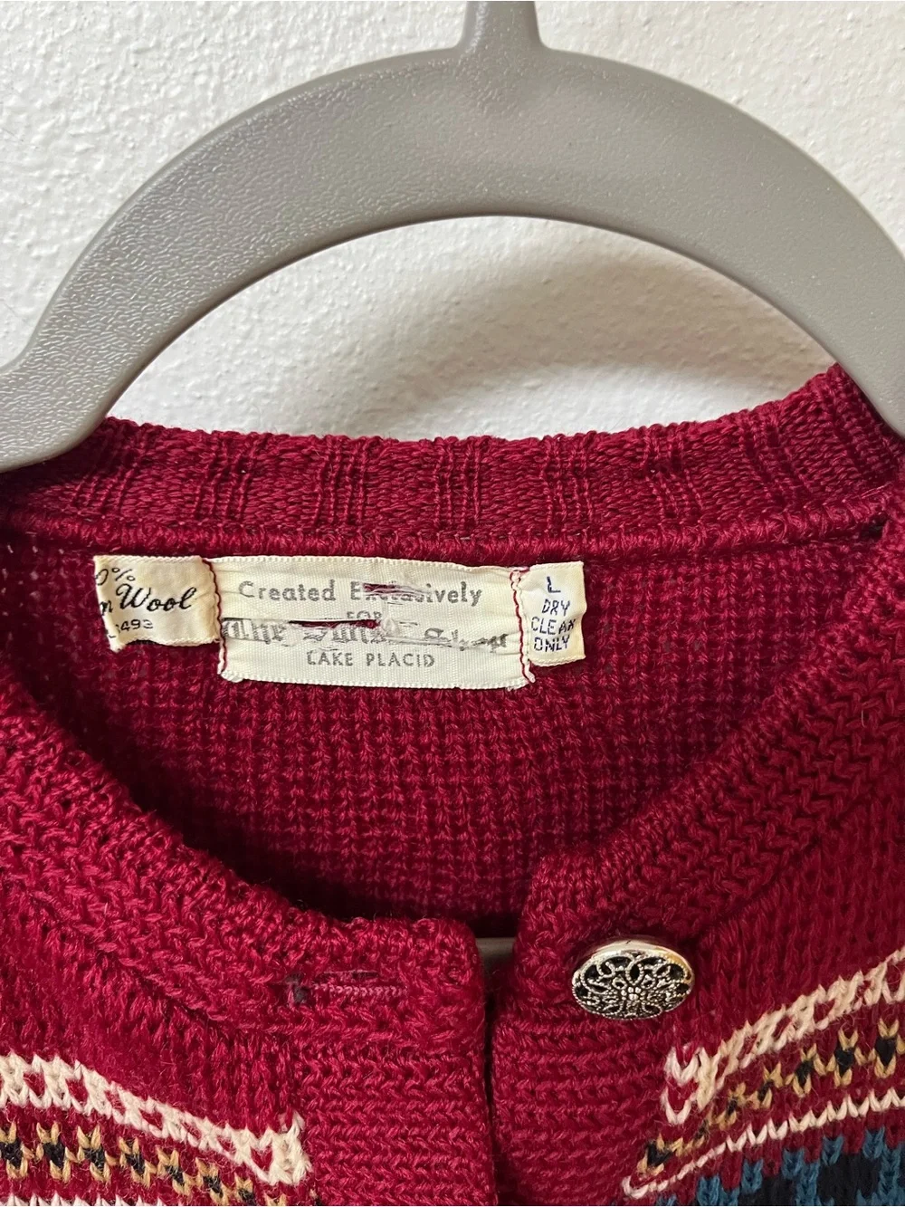 Vintage lake Placid Wool Red Patterned Button Cardigan Sweater. Women’s size L - Picture 2 of 4